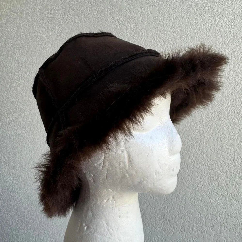 Brown faux fur bucket hat